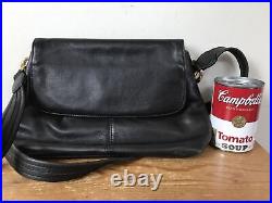 Vintage Tignanello Black Leather Bucket Saddle Fold Over Flap Shoulder Bag Purse